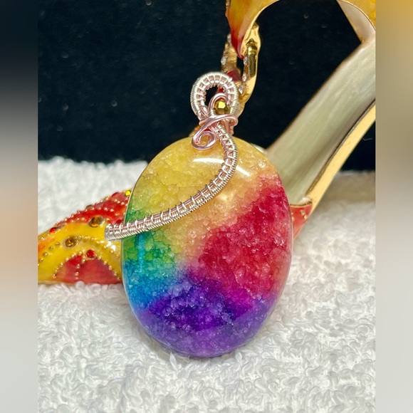 Colorful solar quartz oval in silver and pink and silver - Picture 10 of 10